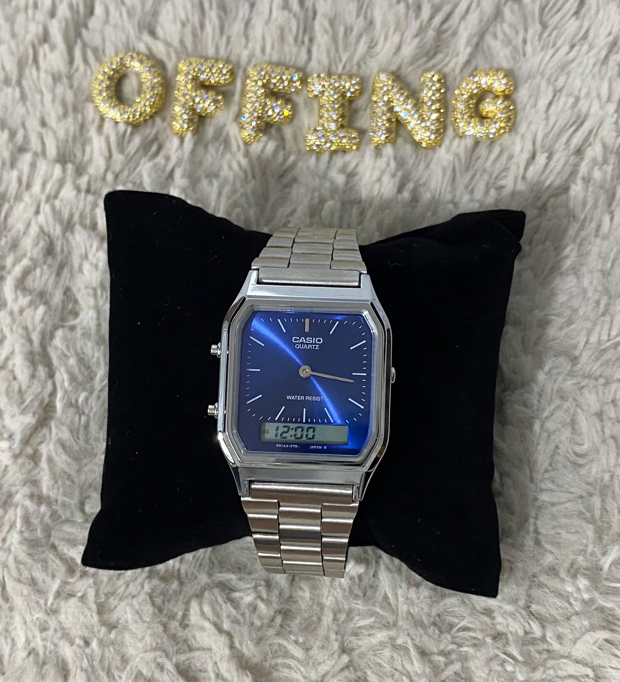 OLD MONEY GRIS FONDO AZUL